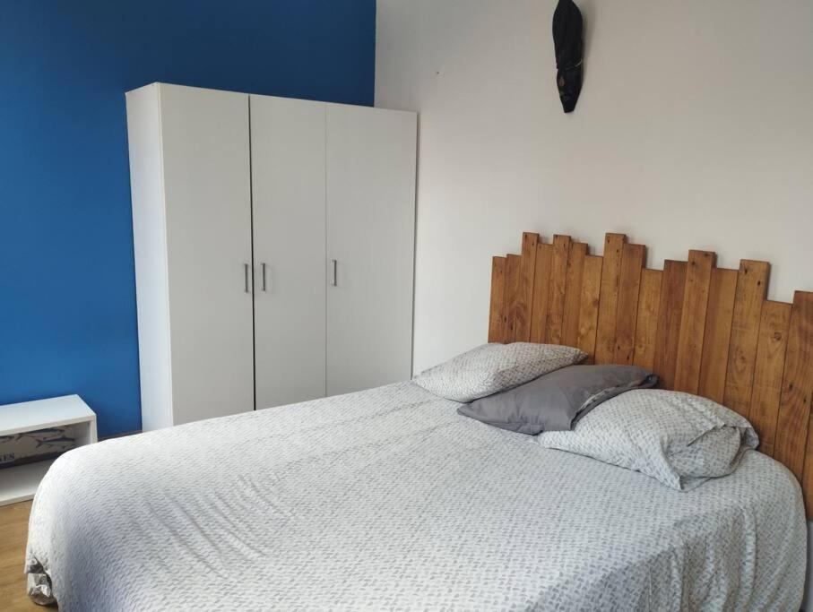 1 Apartment *